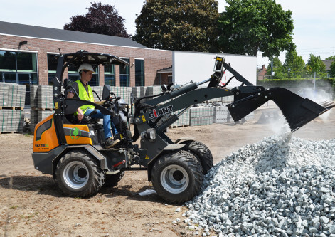 g2200e giant 4in1bucket[2]